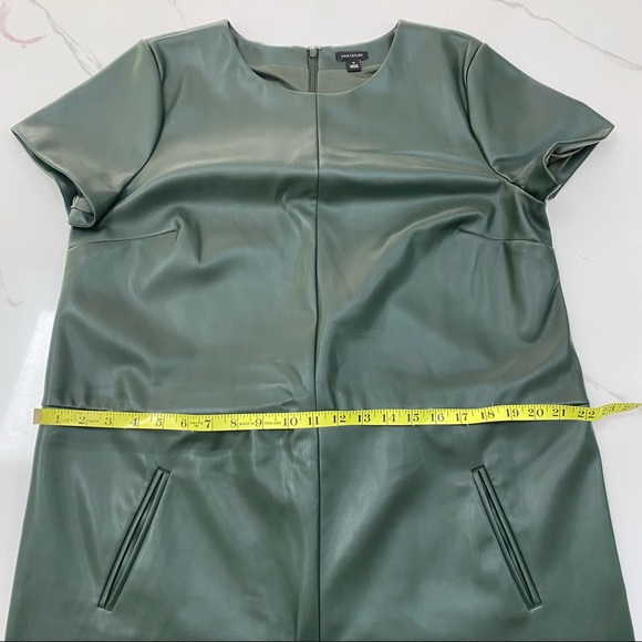 Ann Taylor • Green Faux Leather Shift Dress • 14 - Picture 5 of 10